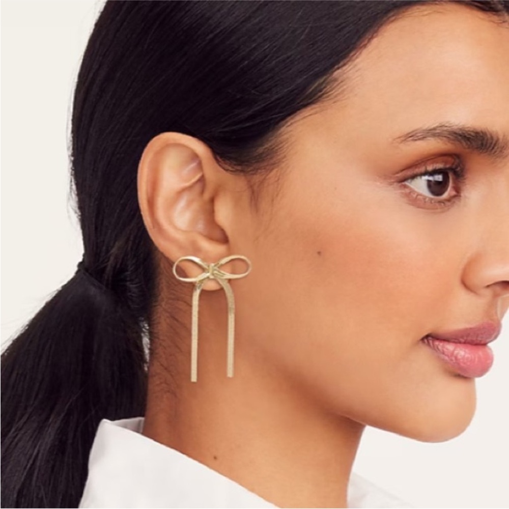 New! Metallic Gold Bow Earrings NWOT (3005)
